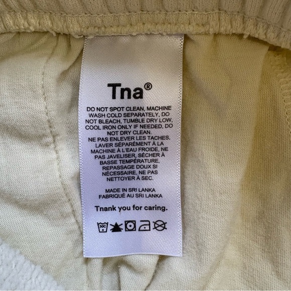 TNA Cozy Fleece Boyfriend Shorts Elastic Waistband Light Yellow Womens XS - Picture 4 of 9